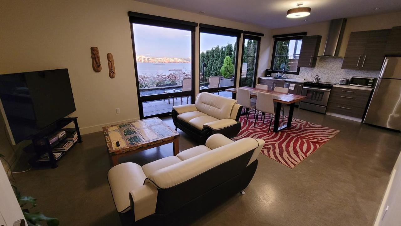 180 Degree, Unobstructed Bluff View! Daire Seattle Dış mekan fotoğraf