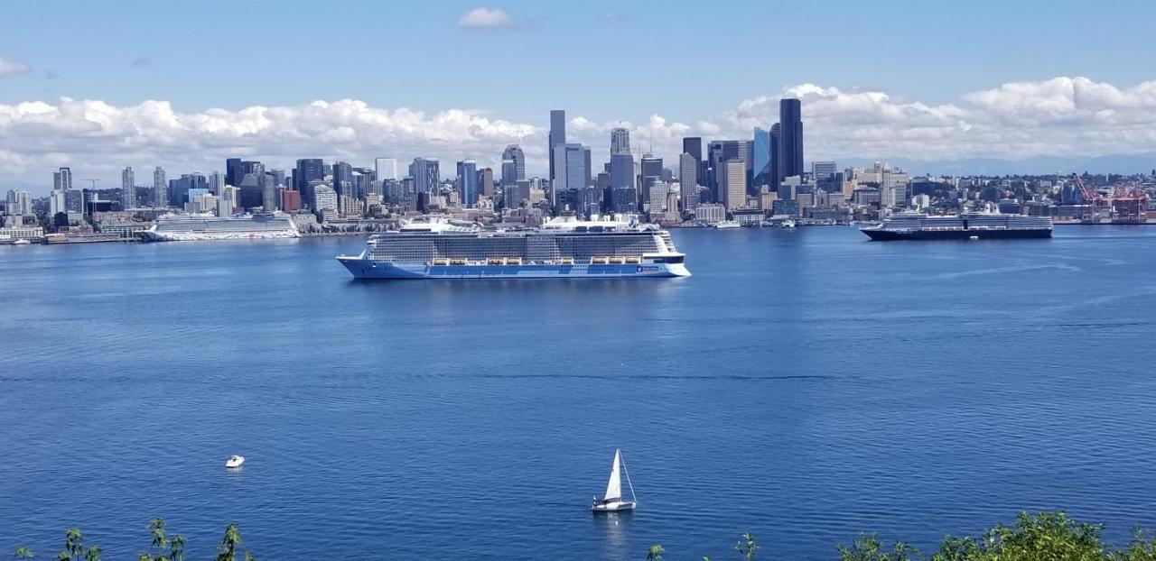 180 Degree, Unobstructed Bluff View! Daire Seattle Dış mekan fotoğraf
